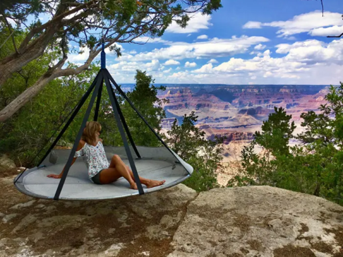 Flying Saucer Hanging Chair Swing